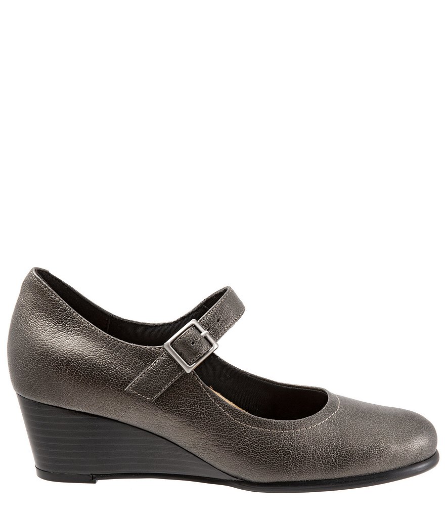 Trotters Willow Mary Jane Wedge Pumps