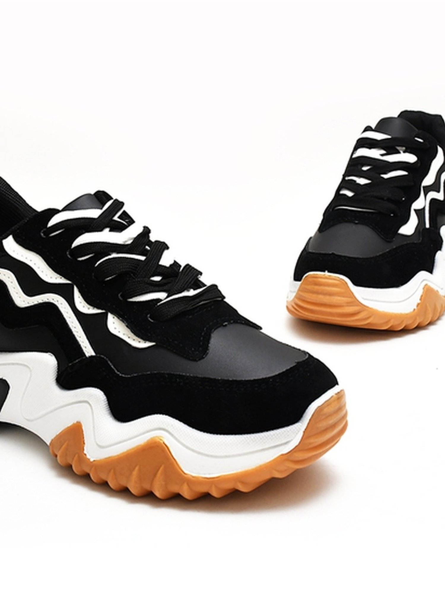 The White Pole Women's Black Casual Sneakers