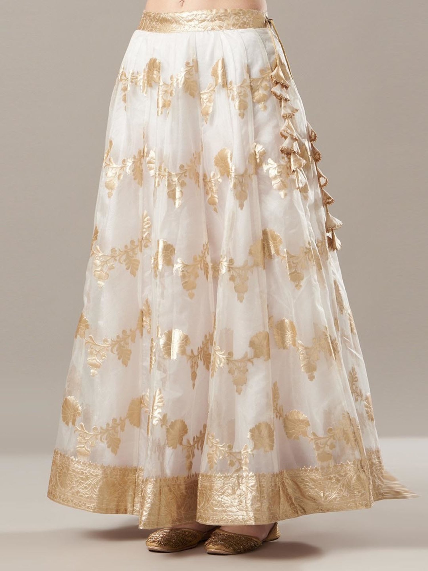 Geroo Jaipur White Organza Banarasi Lehenga Set with Mukaish Dupatta