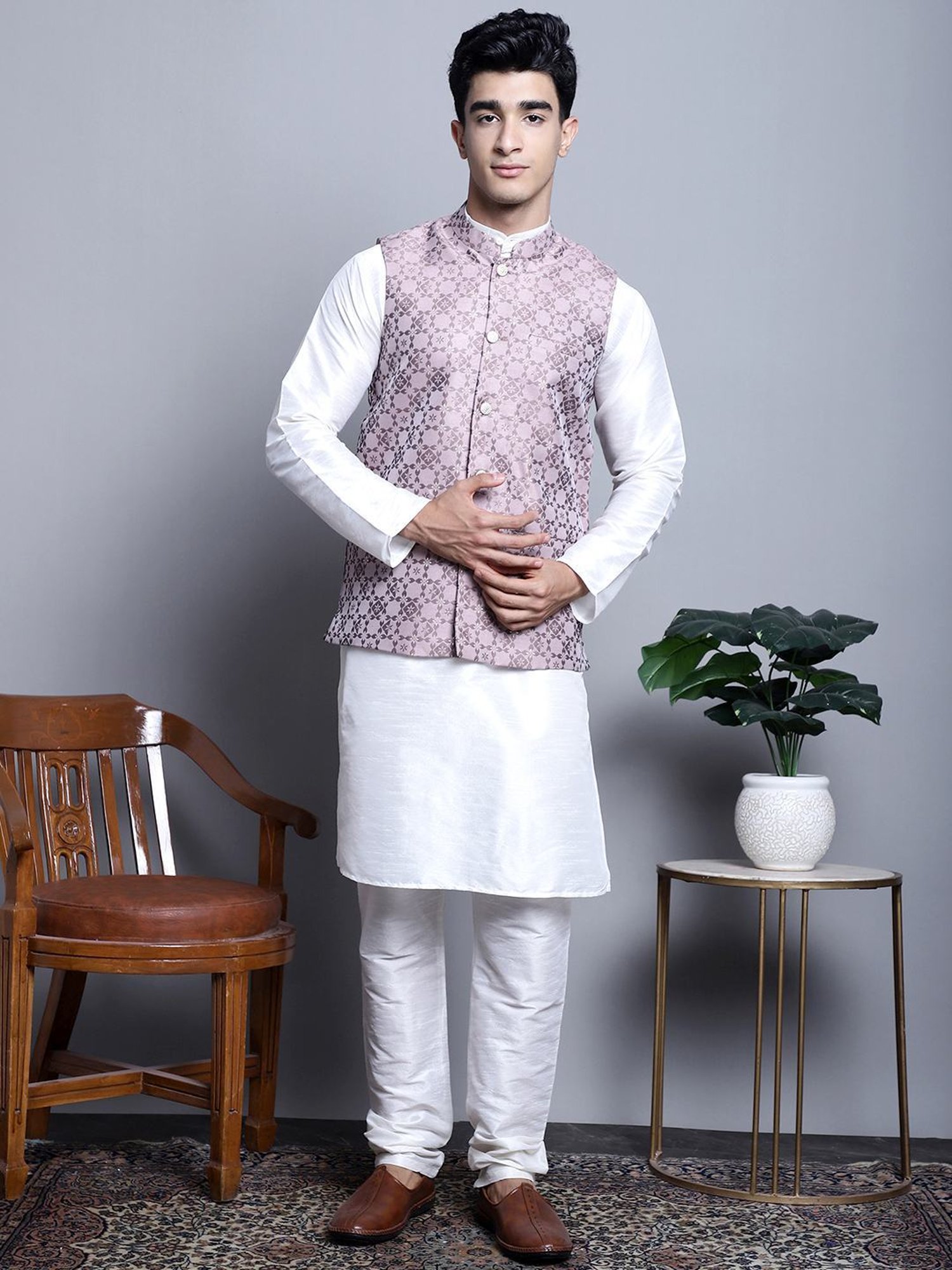 Jompers Magenta Regular Fit Self Pattern Nehru Jacket