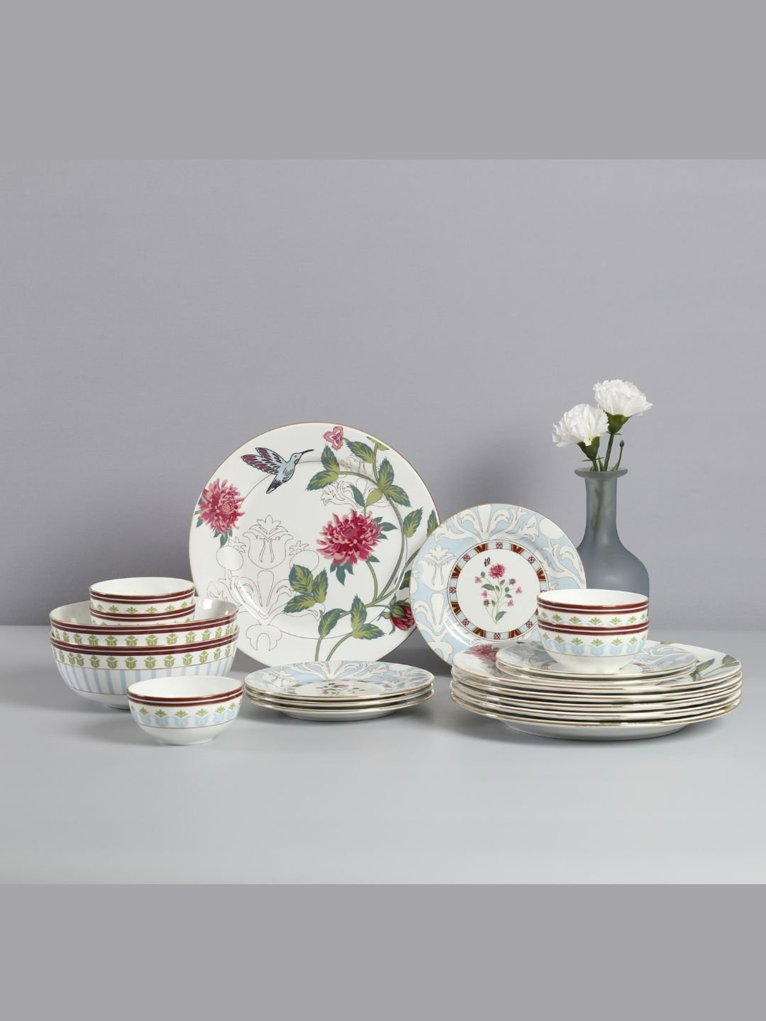 India Circus White Dinner Set 20 Pieces With Accented and 22 Carat Gold Each With Gift Premium Box