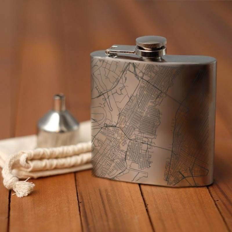 Fort Madison - Iowa Map Bottle with Bamboo Top in Matte Black