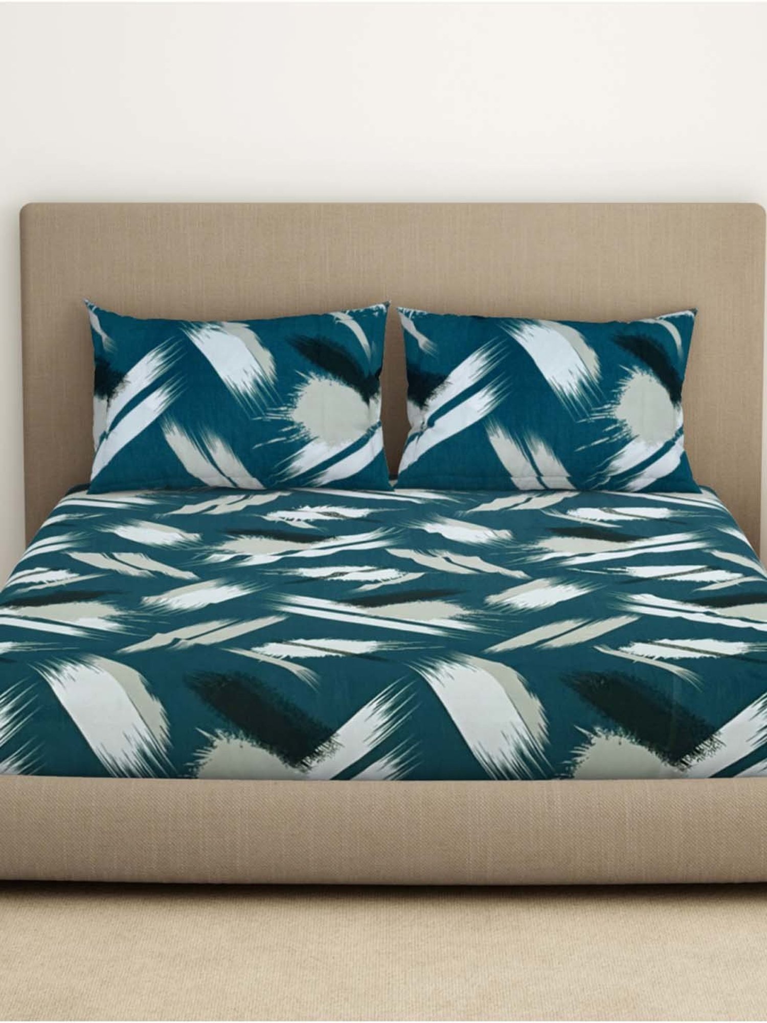 Welspun Bliss Dark Green Microfibre 120 TC Double Bedsheet with 2 Pillow Covers