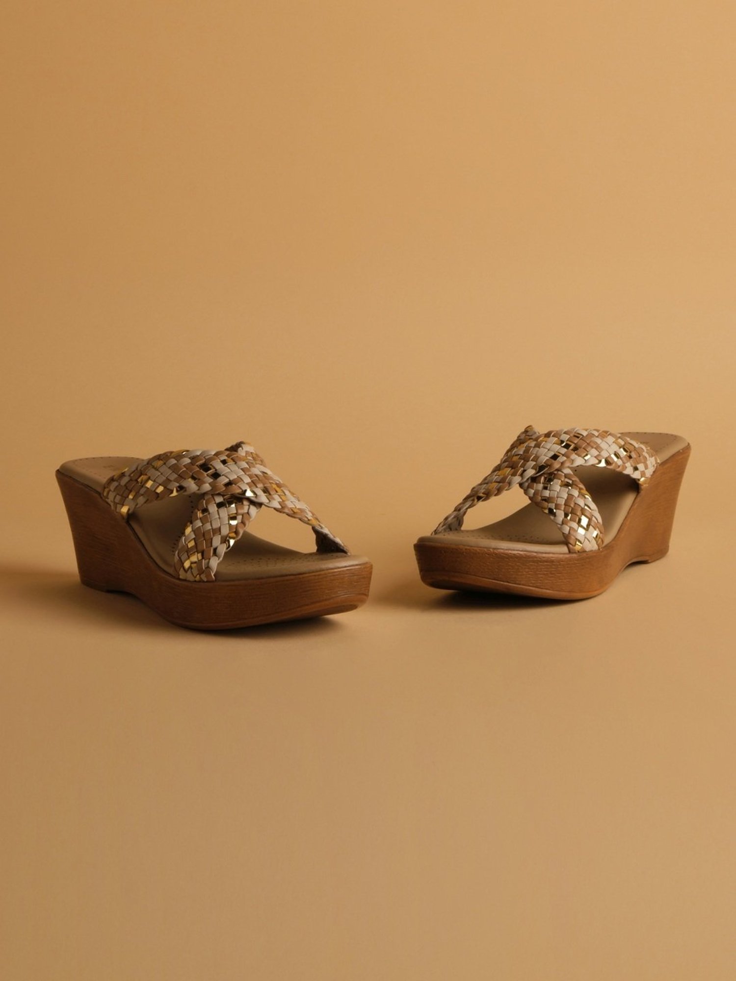 Eridani Women's Jovi Beige Cross Strap Wedges