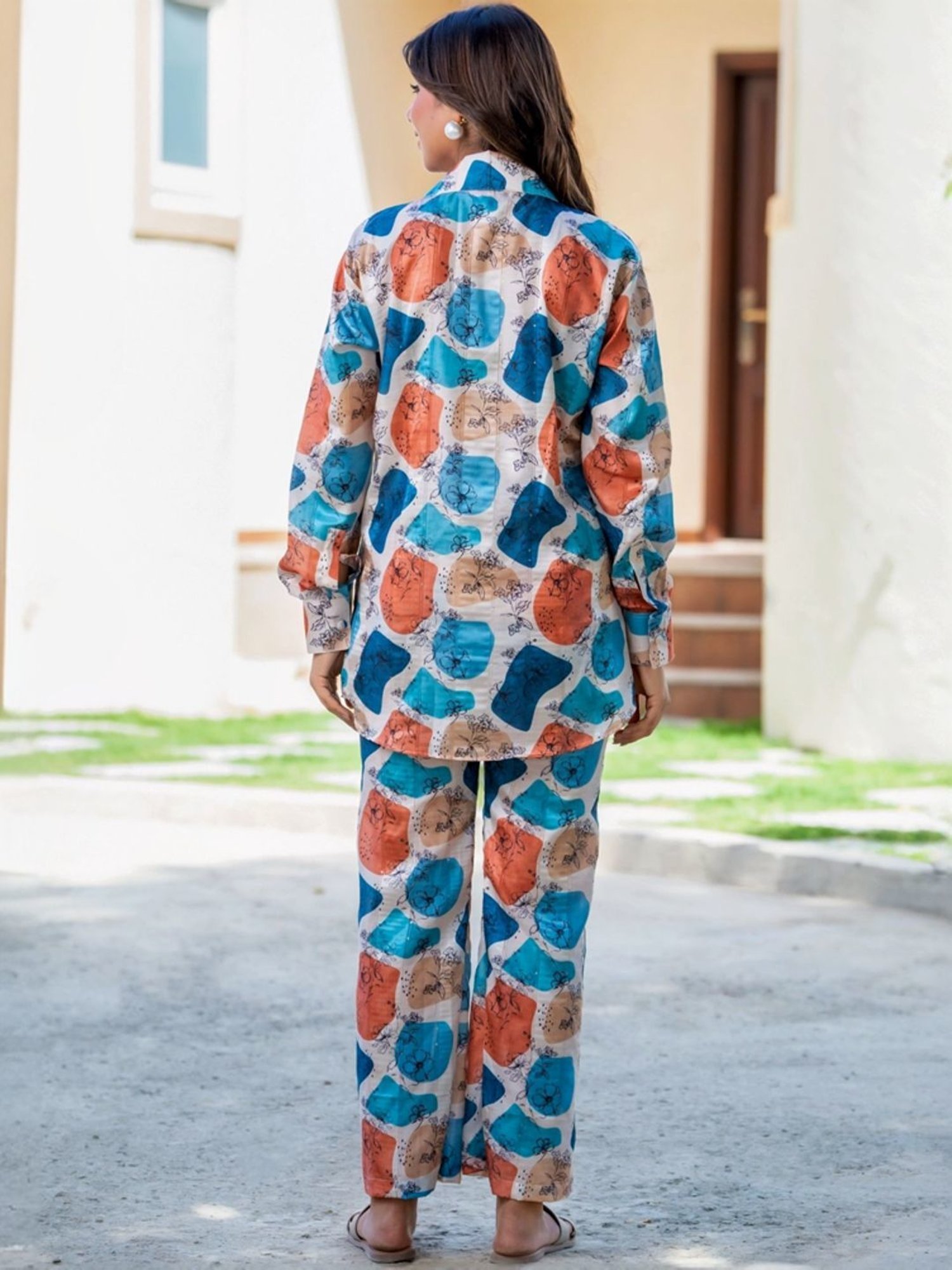 HOUSE OF JAMOTI White & Blue Printed Tunic Palazzo Set