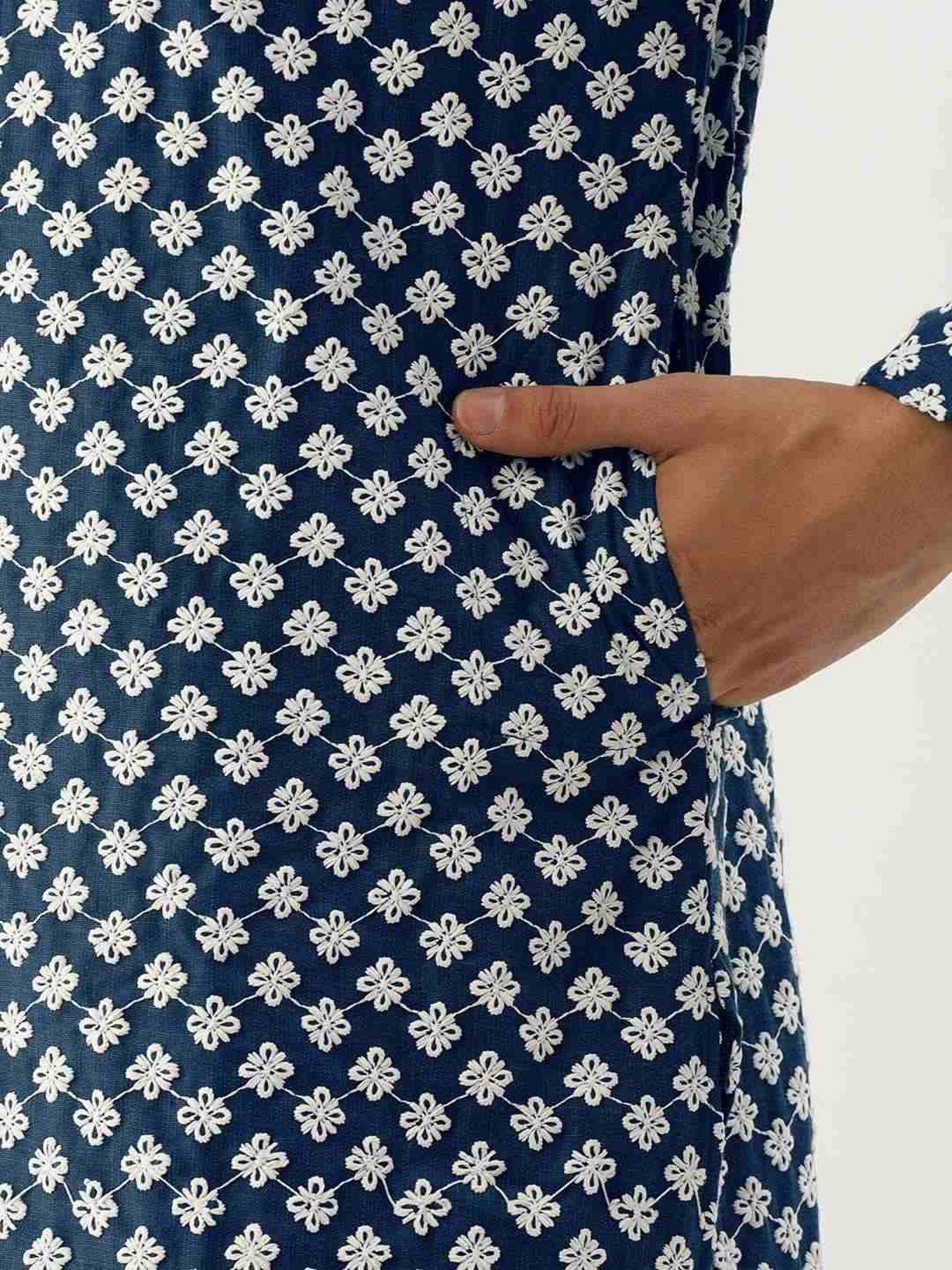 SWAGG INDIA Bright Blue Cotton Regular Fit Embroidered Kurta