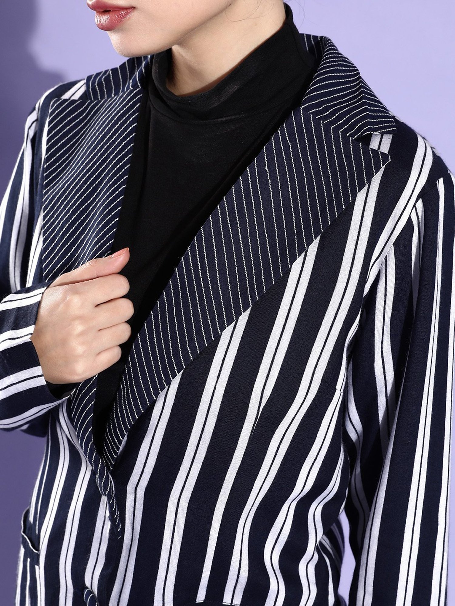 QUIERO Navy Striped Blazer