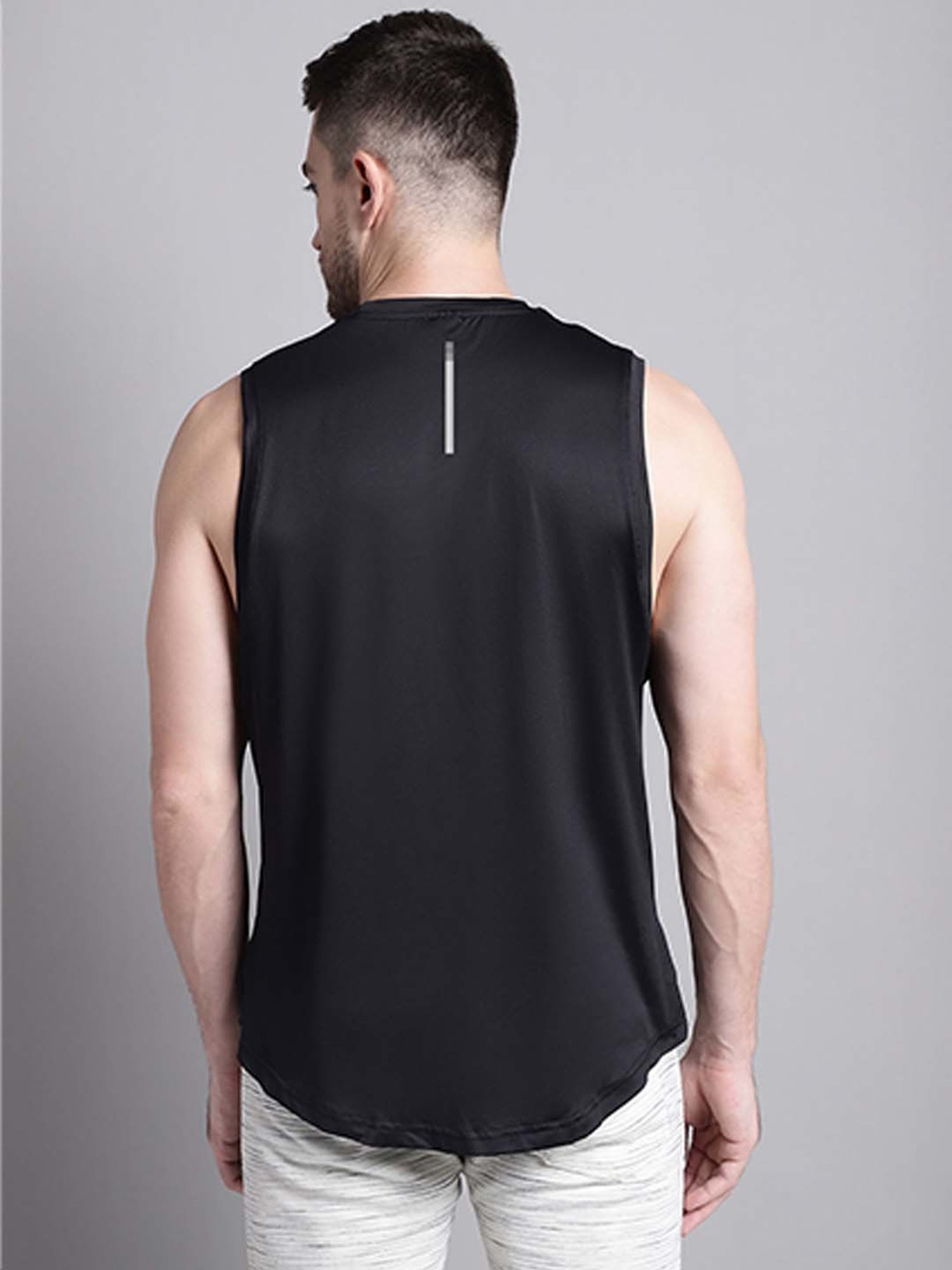 Friskers Black Regular Fit Graphic Sports Vest