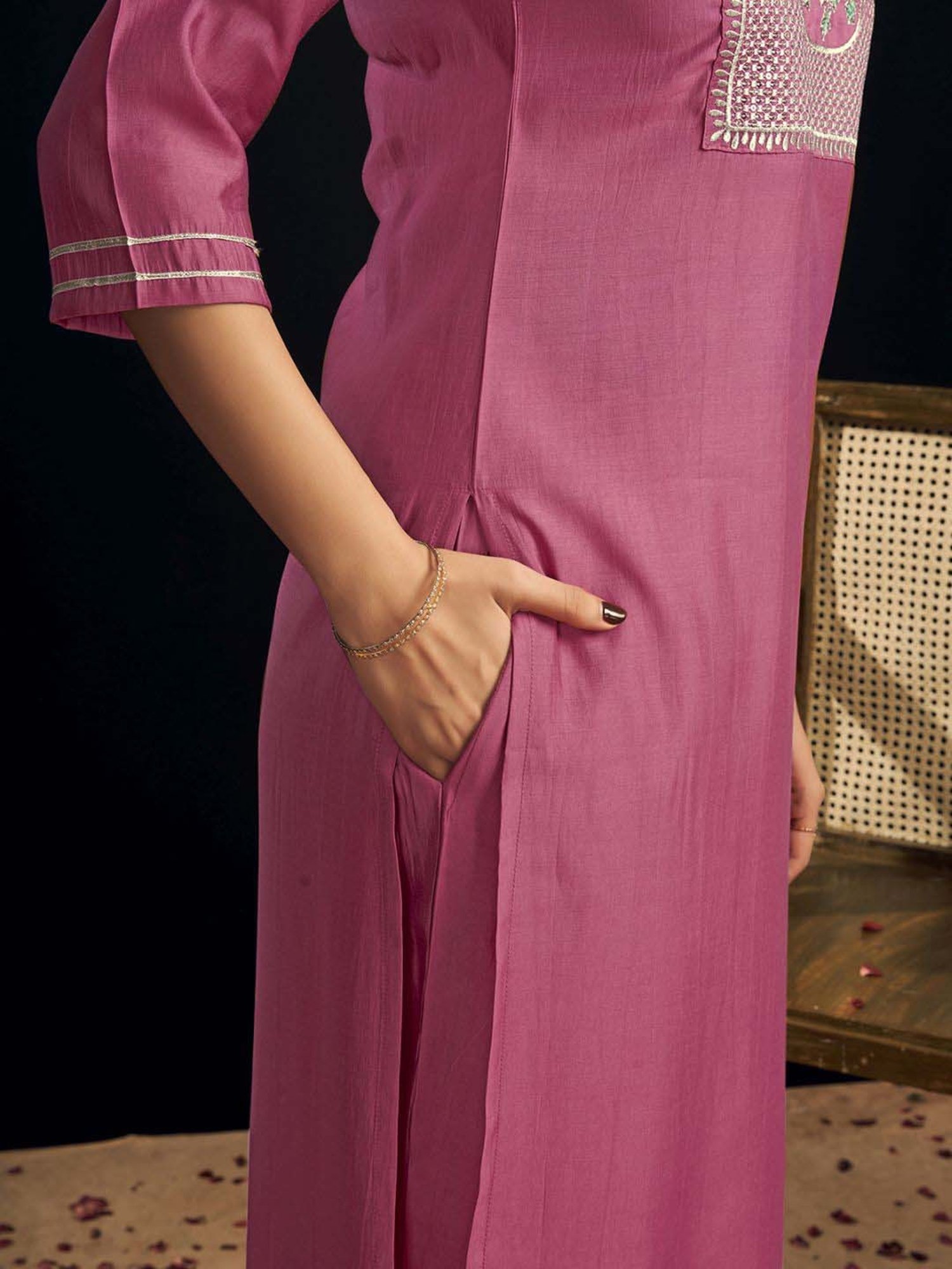 Skylee Pink Embroidered Kurta Pant Set With Dupatta