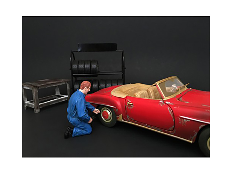 Mechanic Tony Inflating Tire Figurine for 1/24 Scale Models by American Diorama