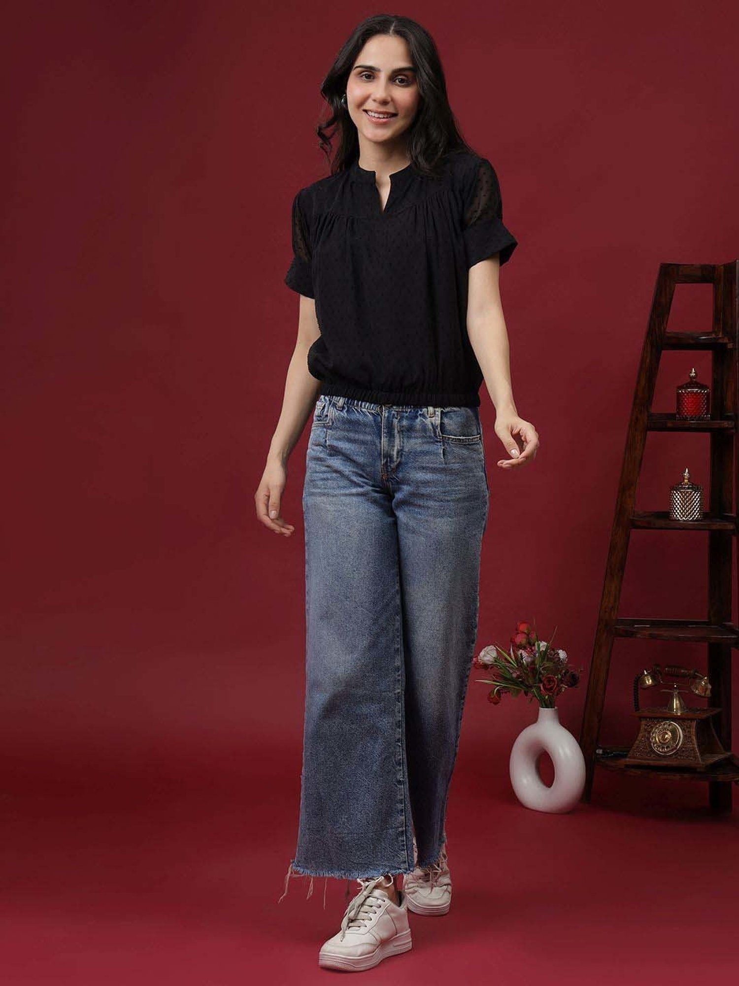 NEUDIS Black Self Pattern Top