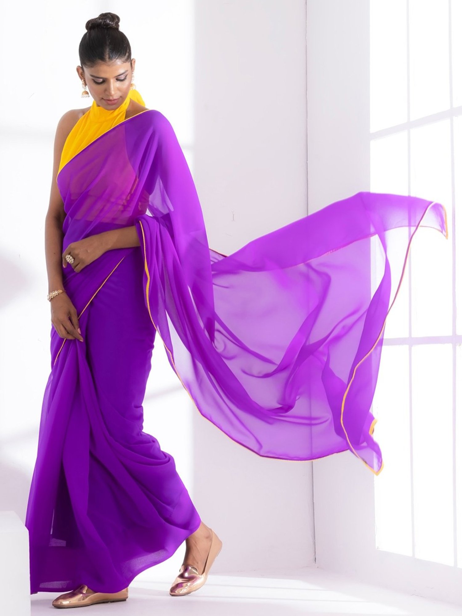 Swtantra Purple Plain Saree With Unstitched Blouse