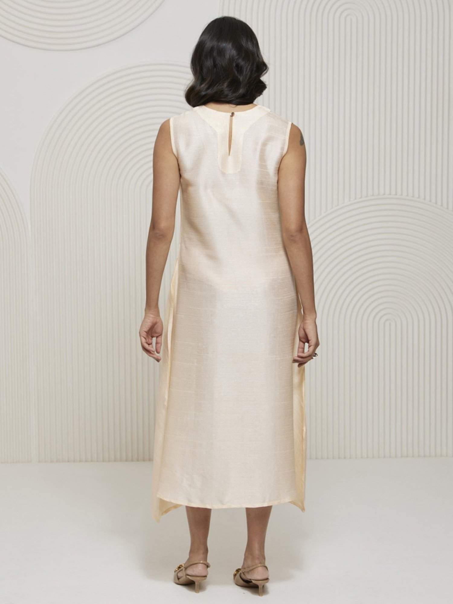 Artagai Shell Elevated Basics V-Neck Kurta Dress With Asymmetric Hemline