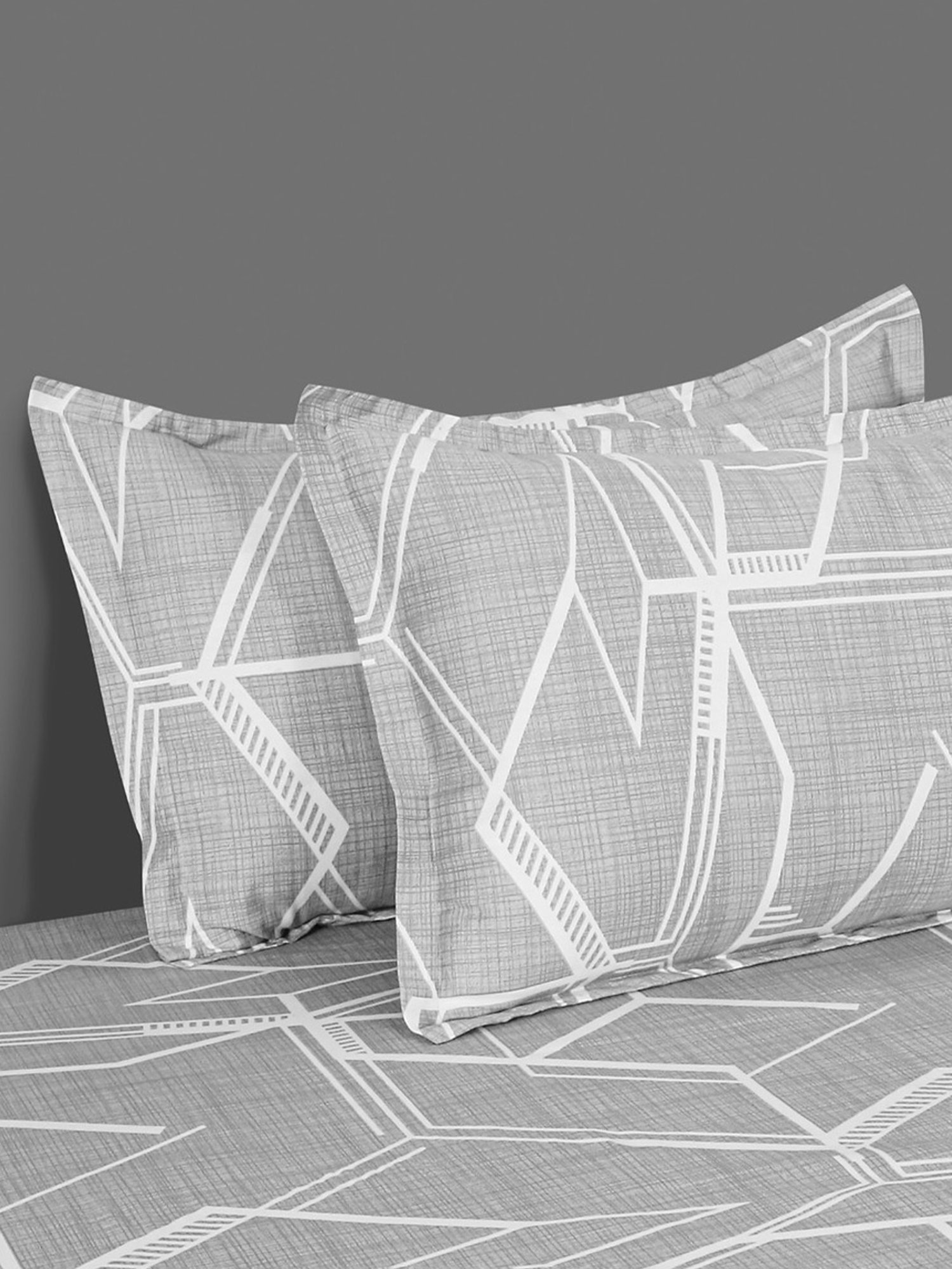 Swayam Dona Abstract Grey 250 TC Cotton King Fitted Fitted Bedsheet with 2 Pillow Covers