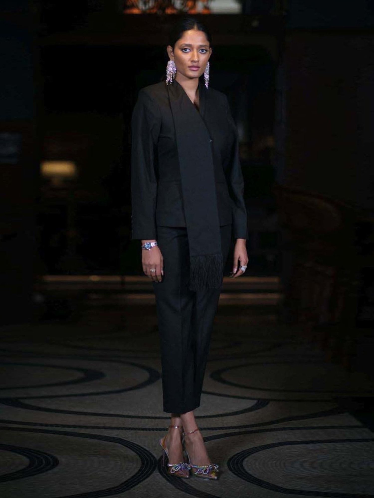 Qua Ebony Black Club 82 Crop Tapered Trousers