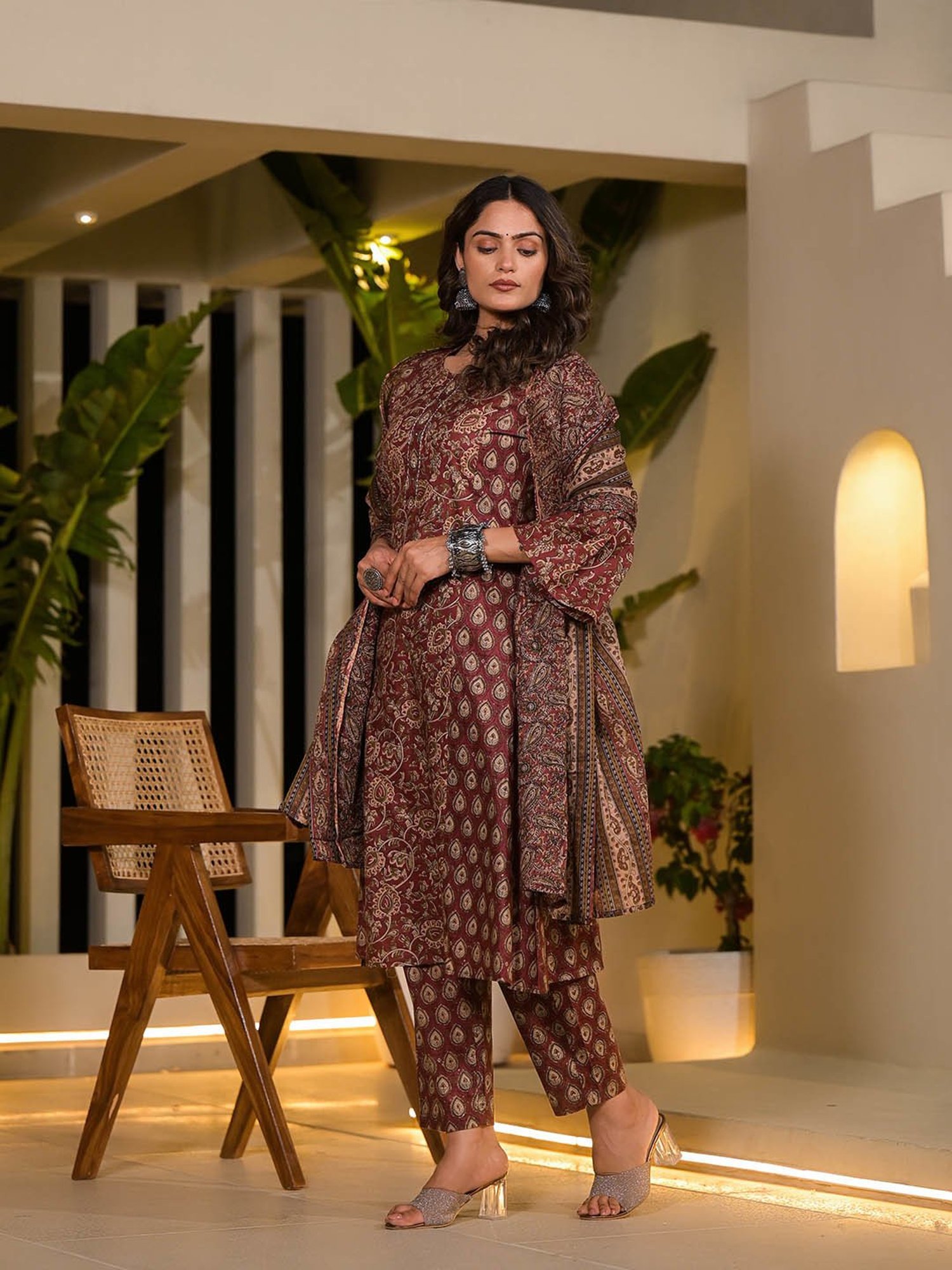 Yufta Maroon Printed Kurta With Pant & Dupatta