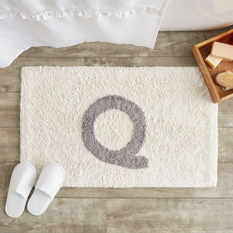 Juvale Personalized Bathroom Rugs with Letter Q Initial, Cotton Bath Mat (White, 32 x 20 in)