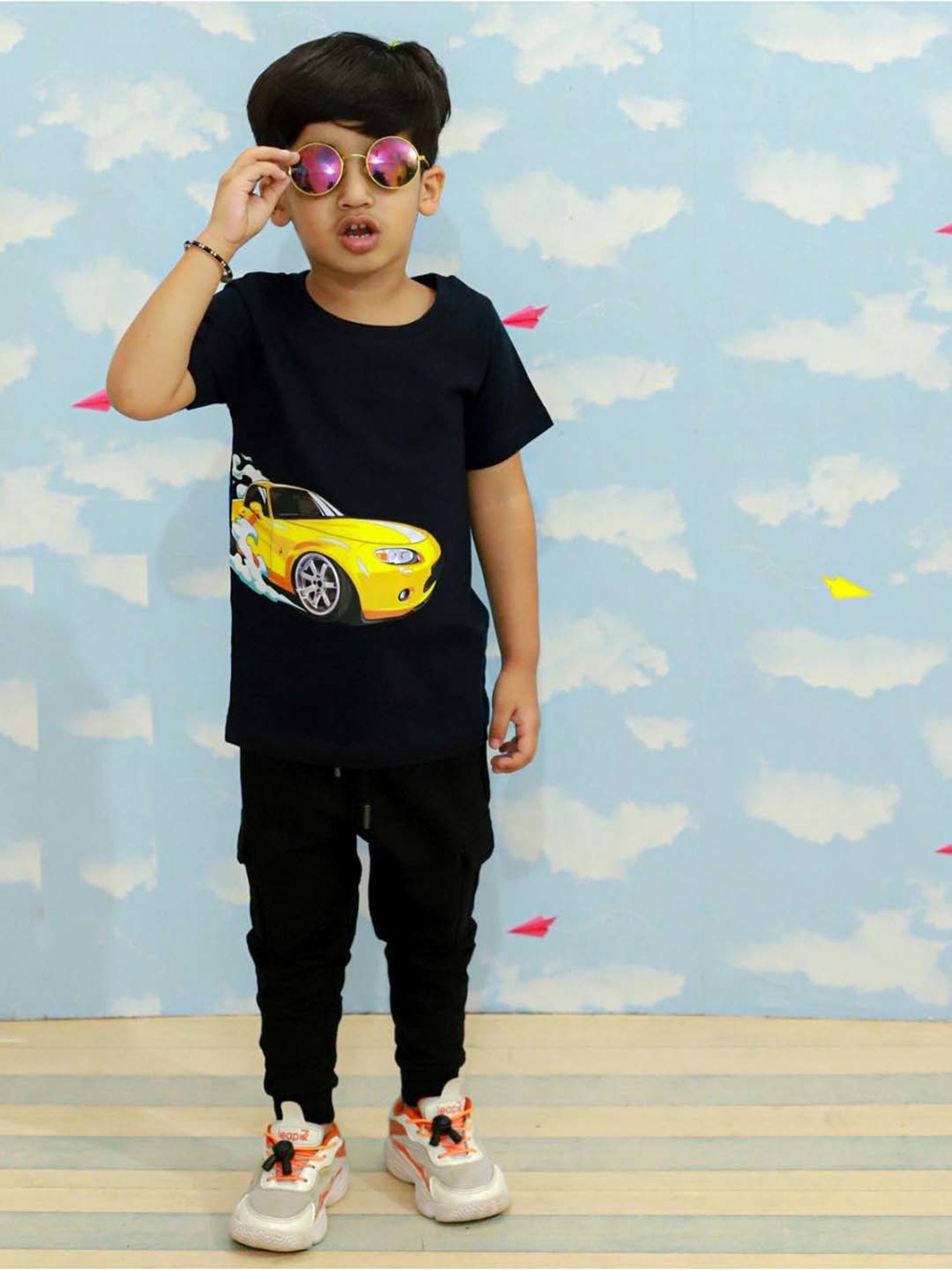 The Mom Store Kids Black Cotton Printed T-Shirt Set