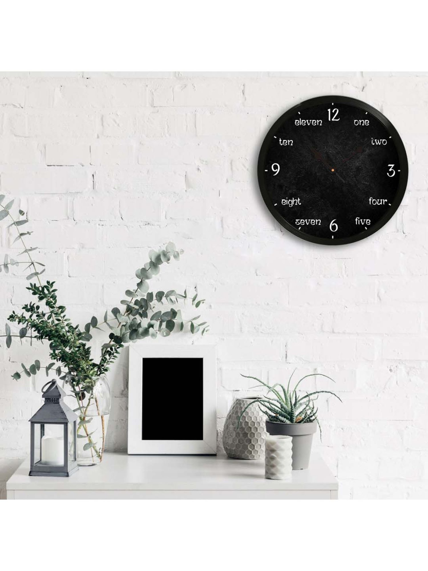 SEIKO classic black plastic wall clock with sweep movement