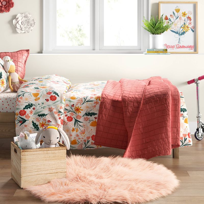 3' Faux Fur Round Rug Pink - Pillowfort™