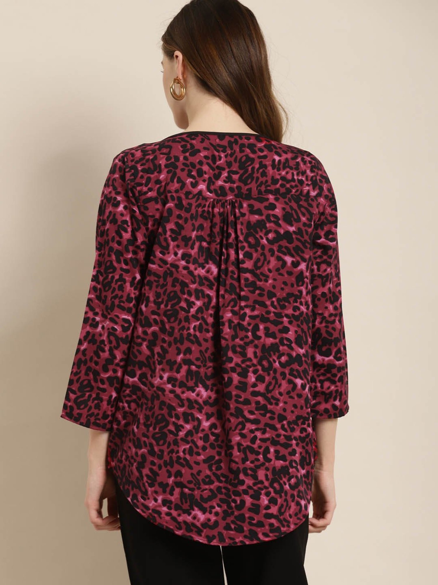 Qurvii Burgundy Printed High-Low Top