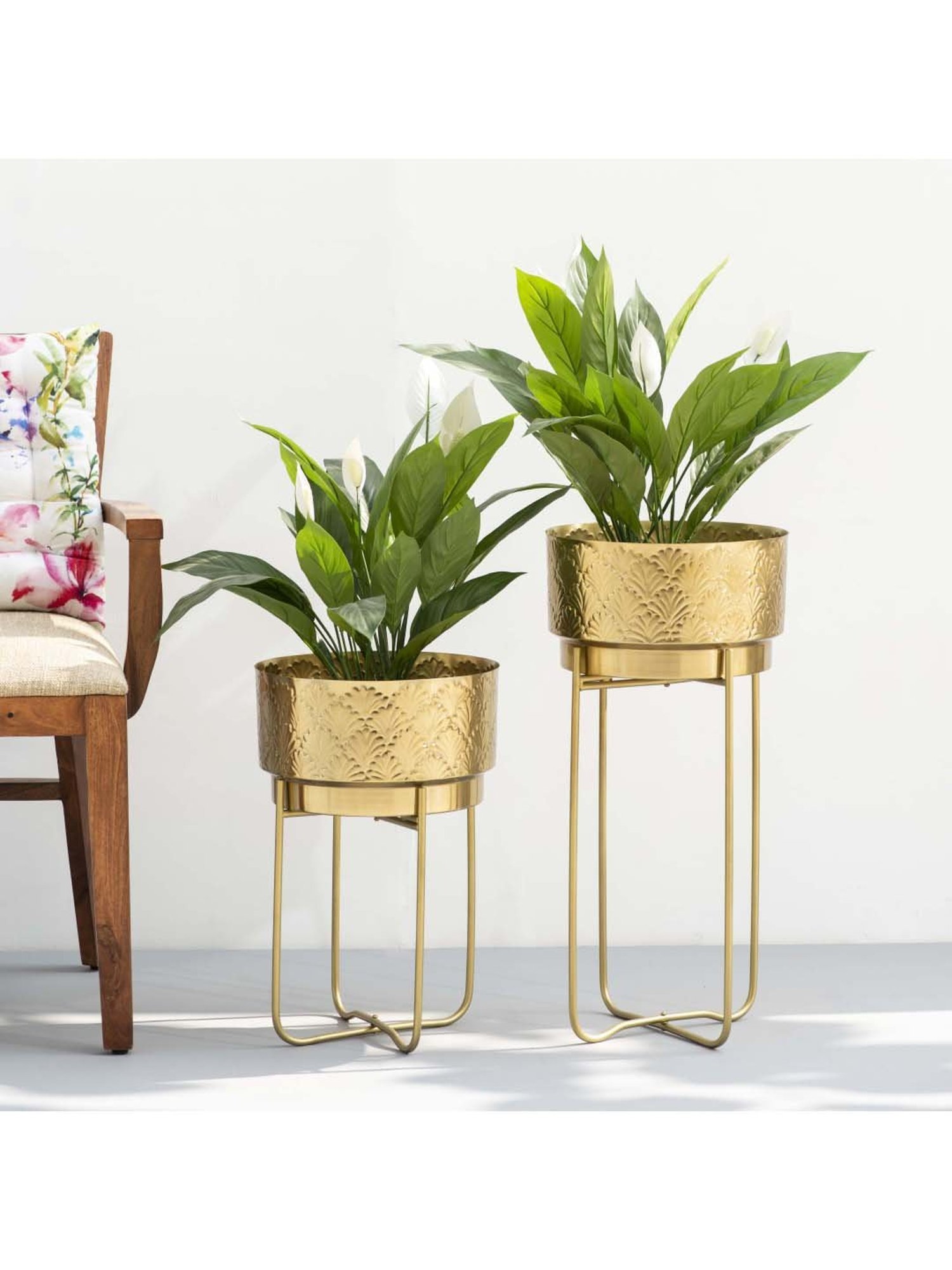 THE DECOR REMEDY Gold Ginko Leaf Embossed Indian Planter - Set of 2