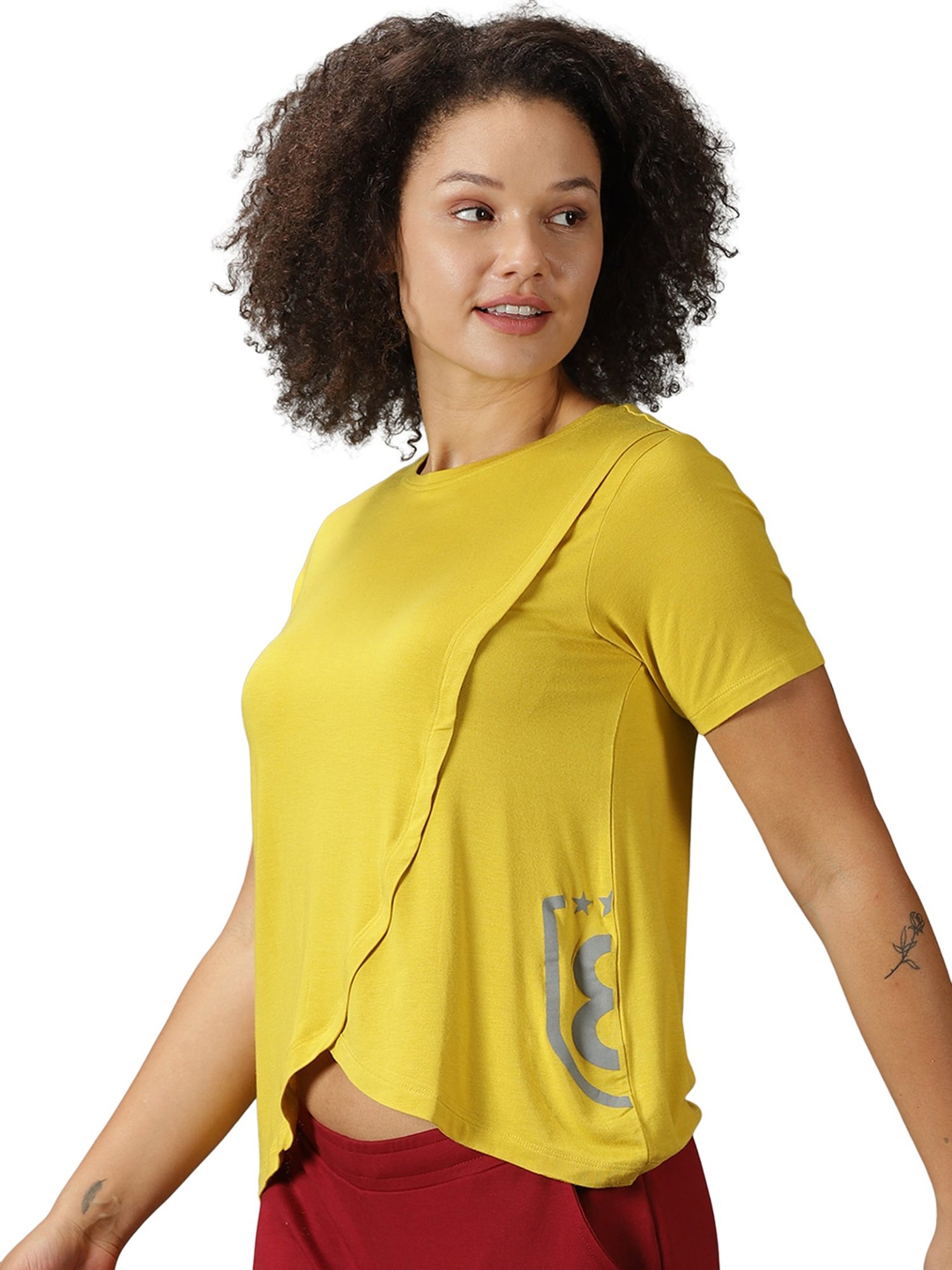 Domin8 Women High Slit Yoga Top