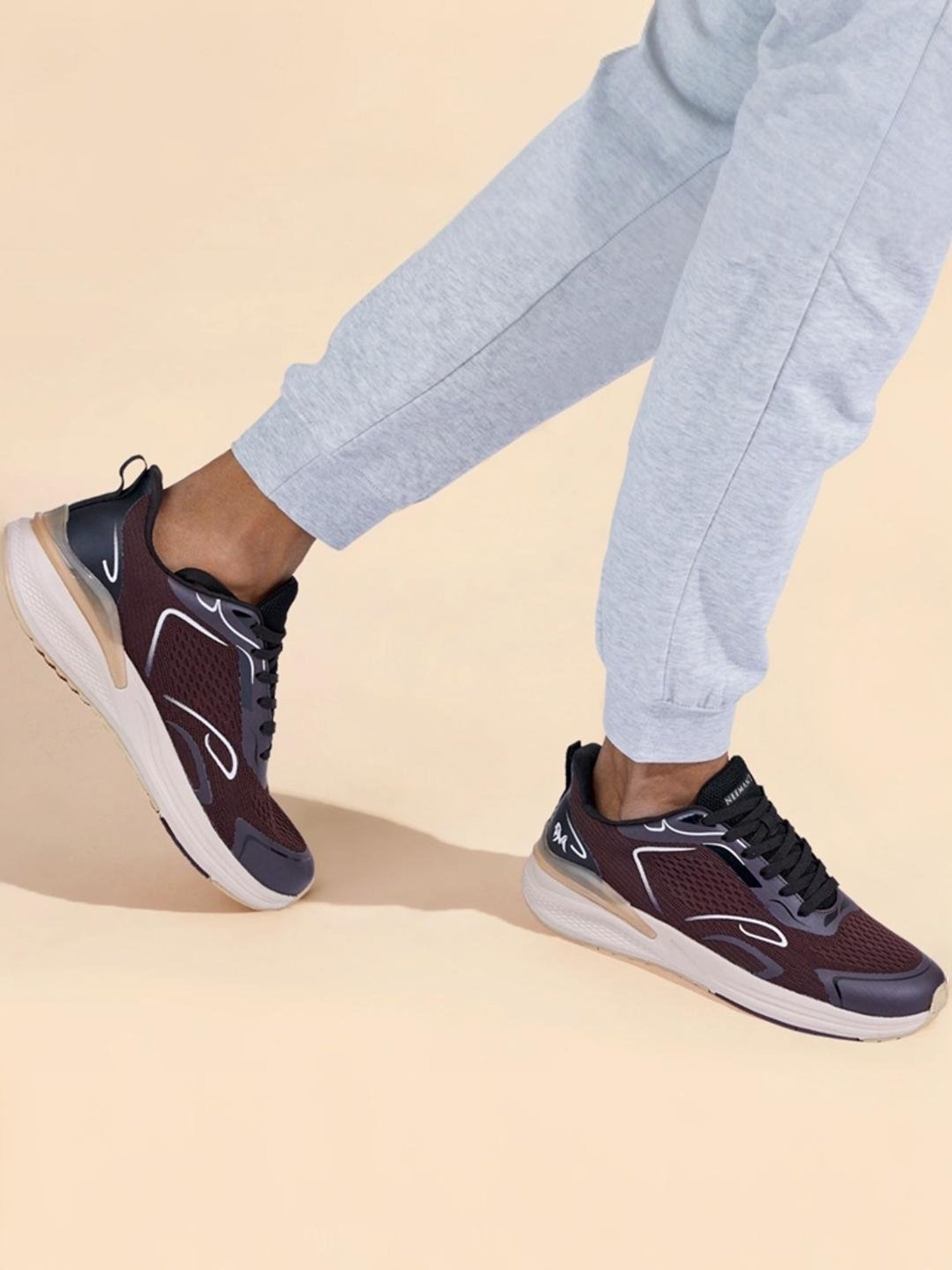 Neemans Men's Daily Movers Wine Training Shoes