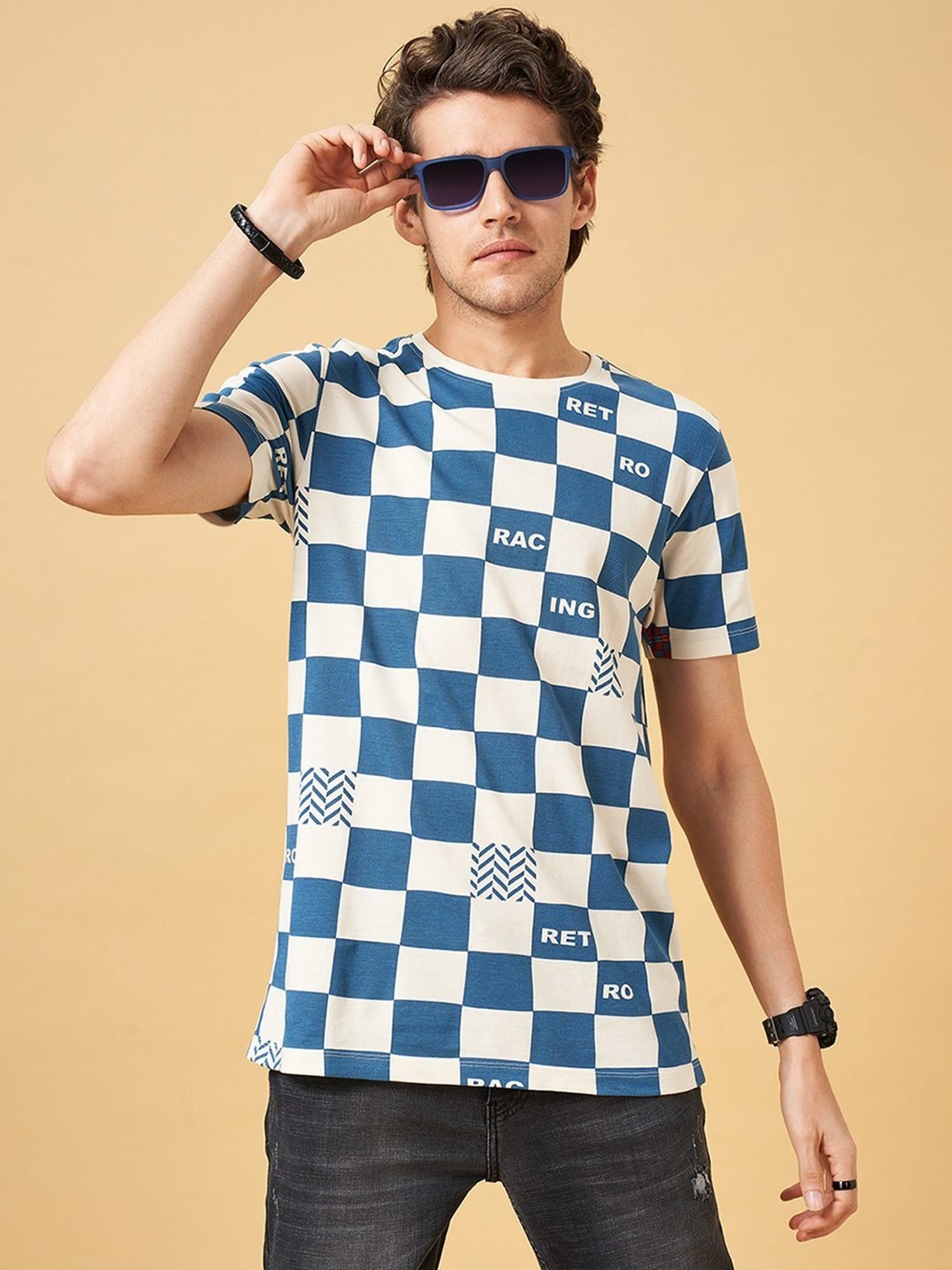 SF Jeans by Pantaloons Bluestone Cotton Slim Fit Checks T-Shirt