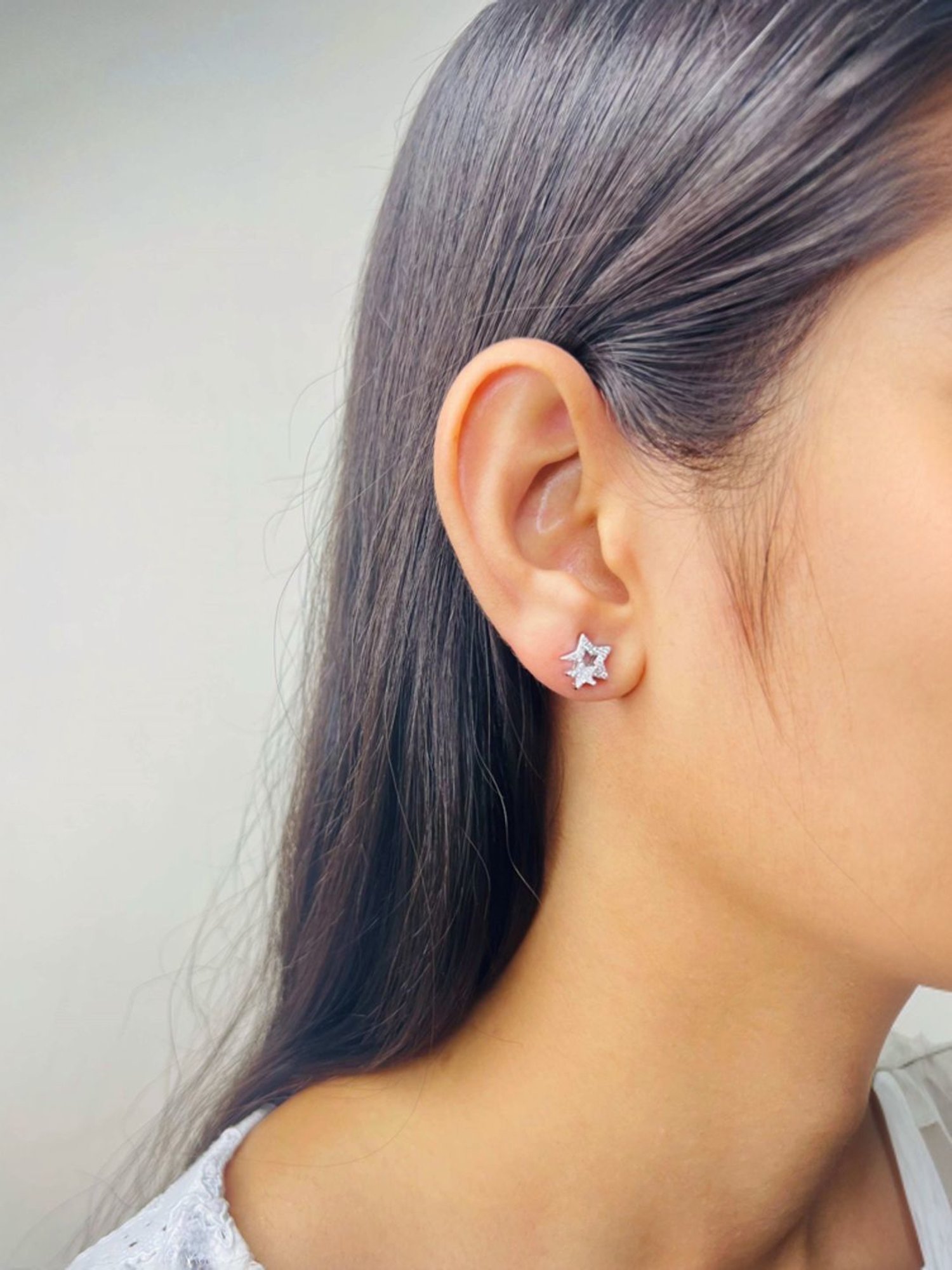 Arte Jewels 925 Sterling Silver CZ-studded Star shape Earrings for Women & Girls