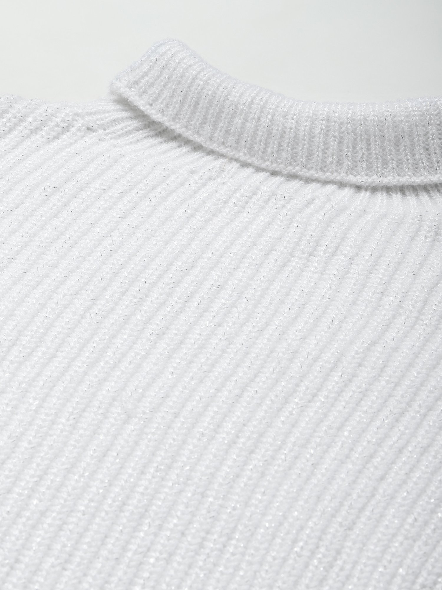 Cayman White Self Pattern Pull Over