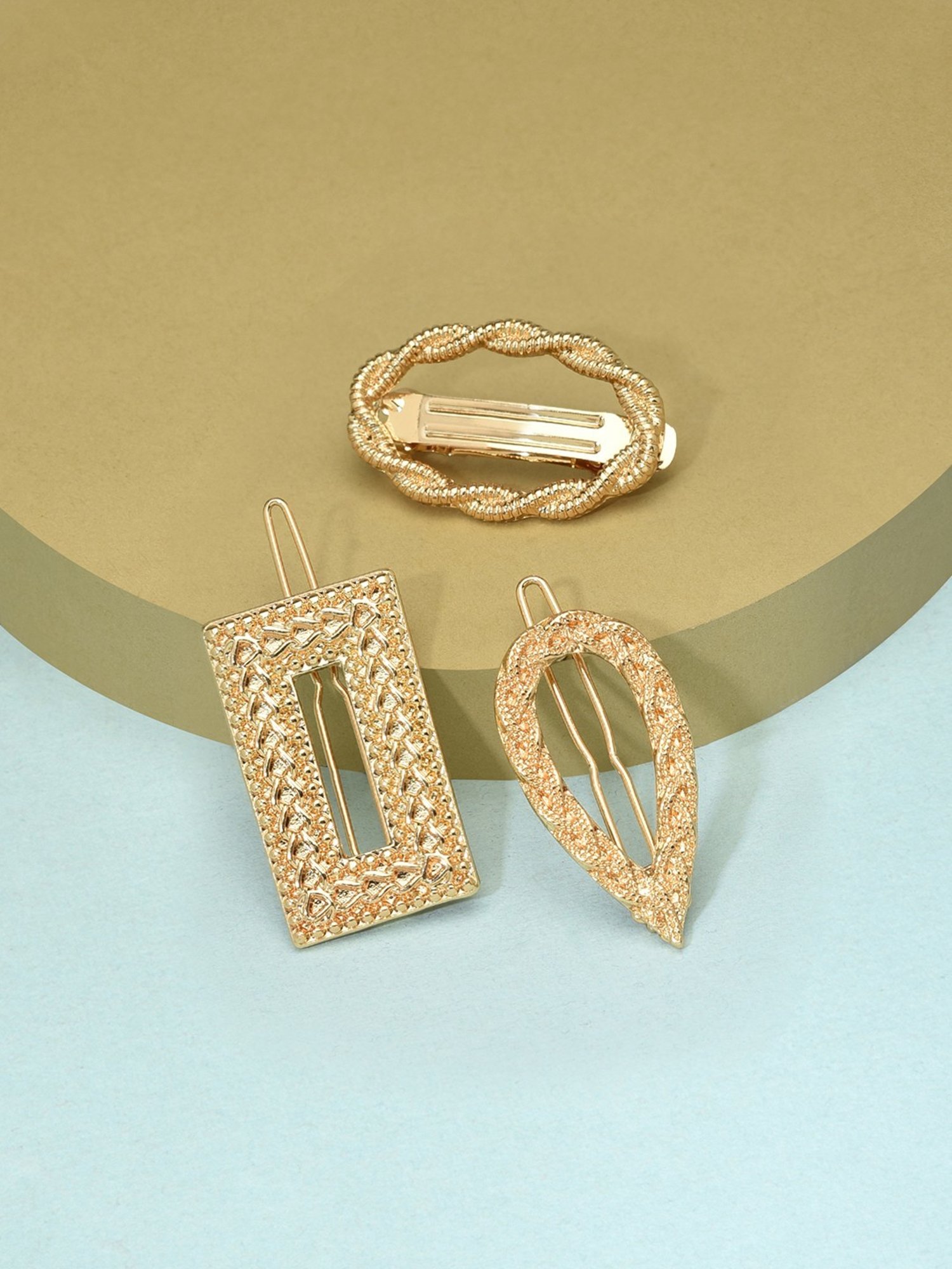 OOMPH White Pearls Wedding Hair Band