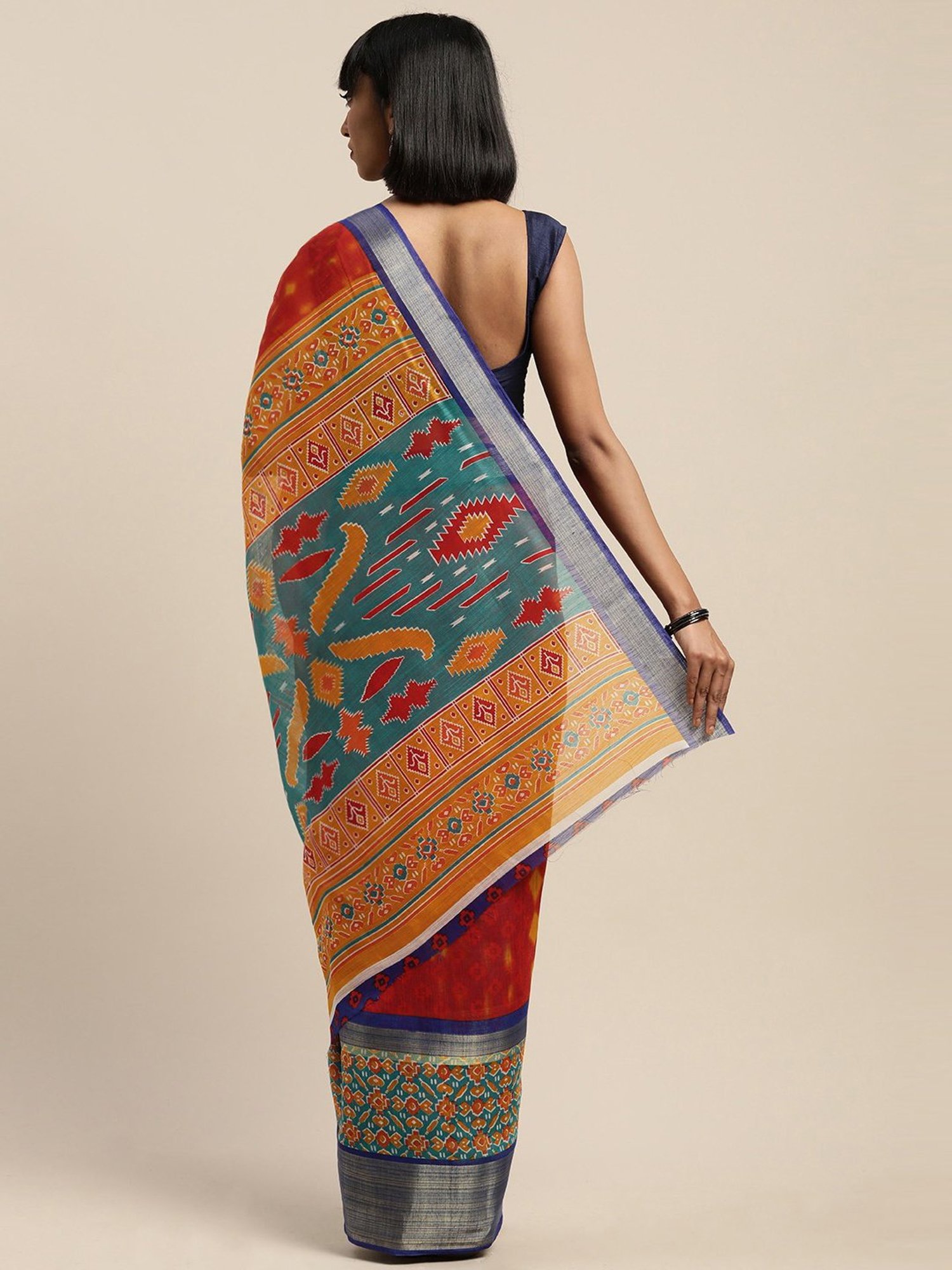 Vaamsi Red Printed Saree With Unstitched Blouse