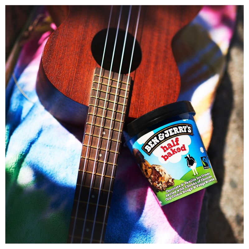 Kemps  Frozen Yogurt Twisted Dough Smooth & Creamy - 48oz