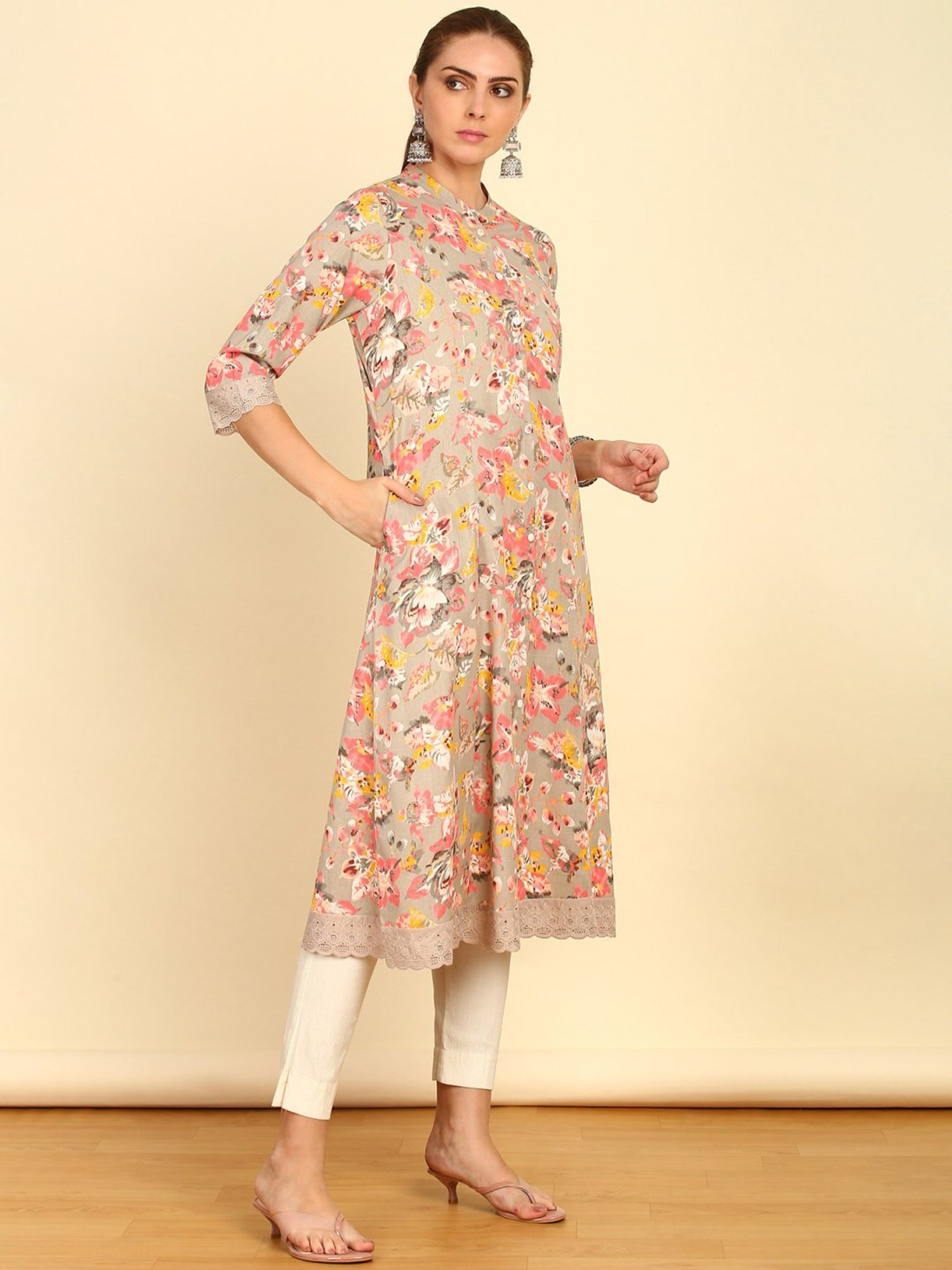 Soch Womens Grey Floral Printed Cotton Flex Mandarin Collar Kurta With Lace