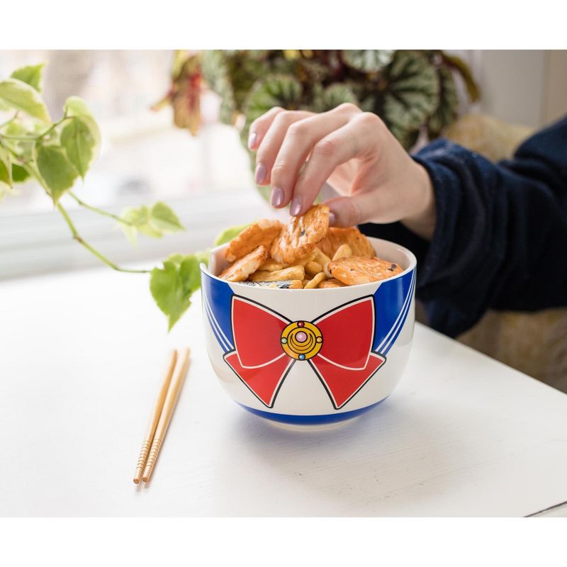 Just Funky Sailor Moon Japanese Dinnerware Set | 16-Ounce Ramen Bowl, Chopsticks