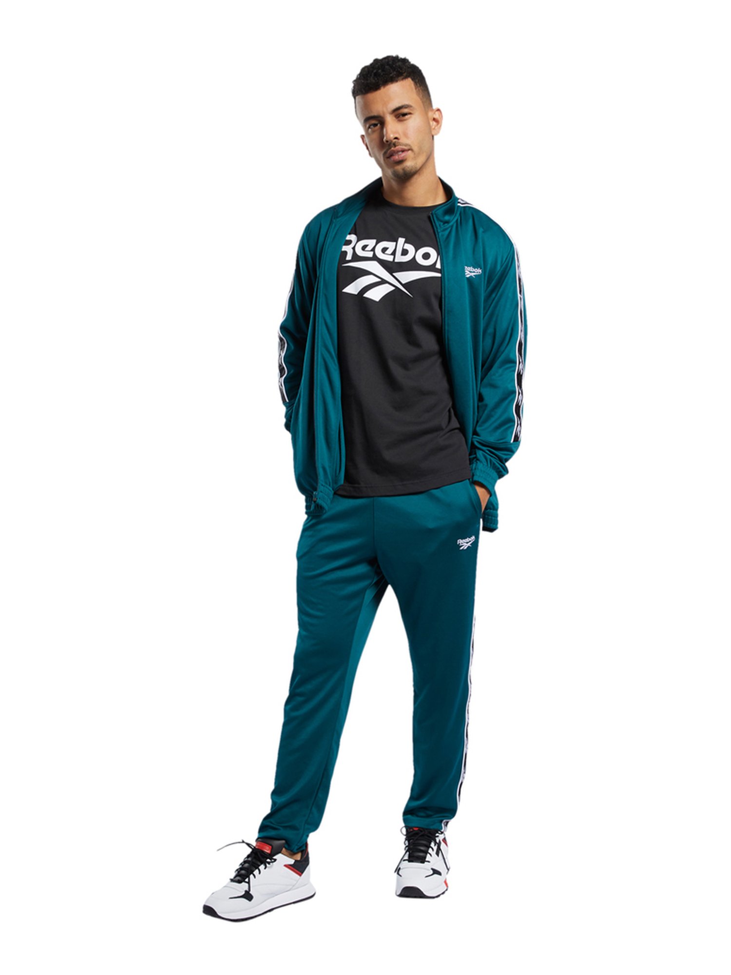 Reebok Black Cotton Regular Fit Printed T-Shirt