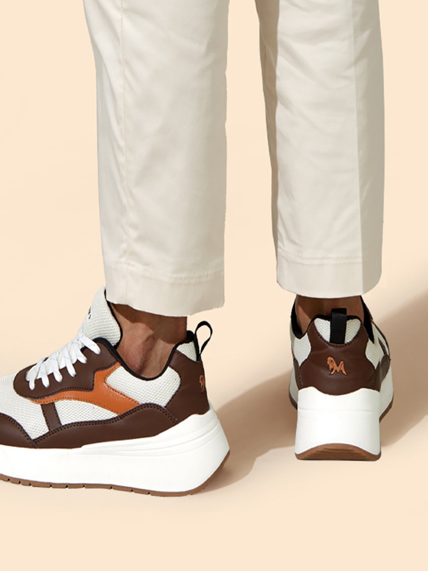 Neemans Men's Cosmo Off White & Brown Running Shoes