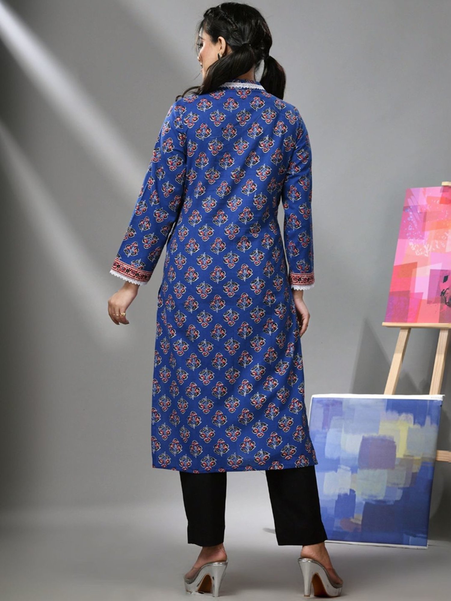 Charukriti Blue Cotton Printed Straight Kurta