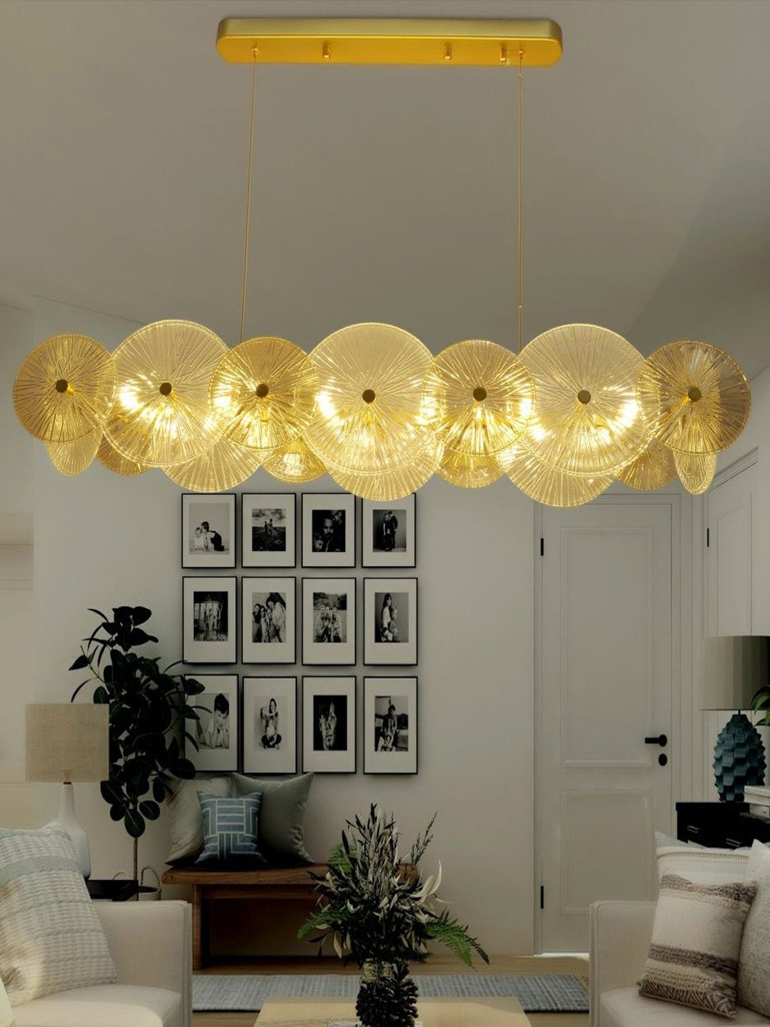 DecorativeRay Golden Chandiler - Set of 1