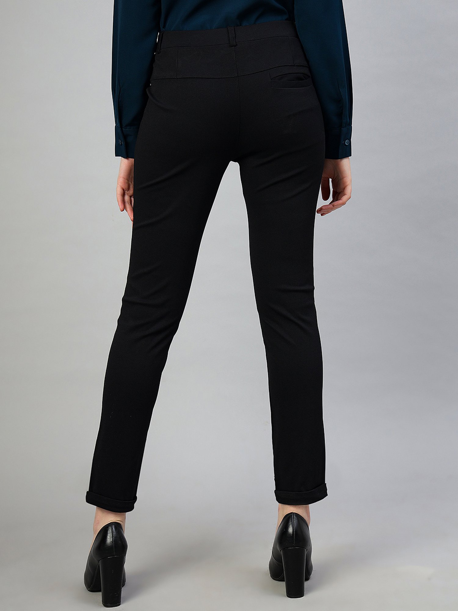 FITHUB Black Slim Fit Mid Rise Trousers