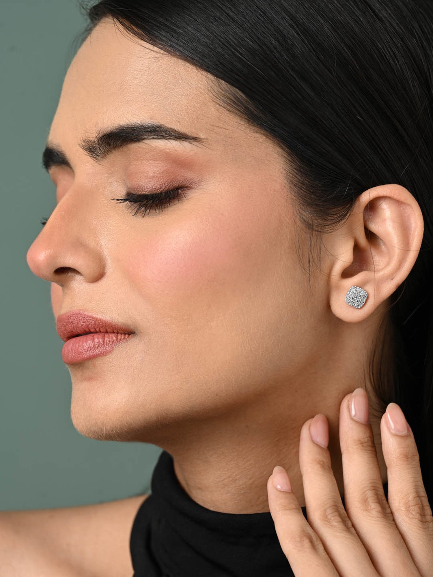 Clara 925 Silver Platinum Plated Swiss Zirconia Queen of Diamonds Stud Earrings Gift for Women