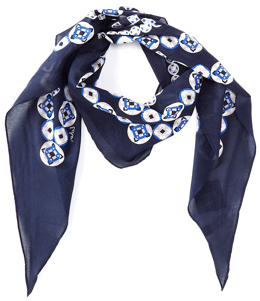 Echo Medallion Border Jumbo Diamond Scarf