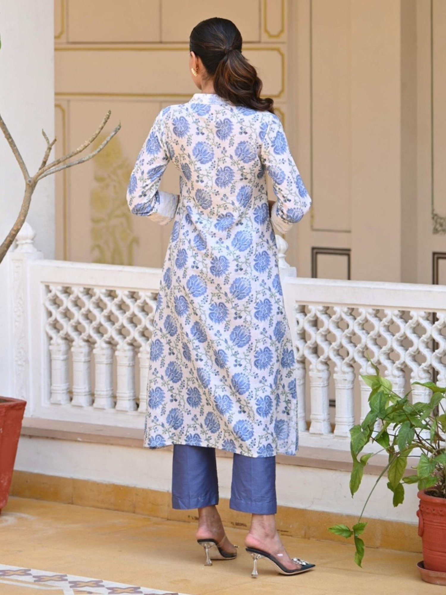 Mahee Jaipur Blue Floral Linen Kurta With Pant