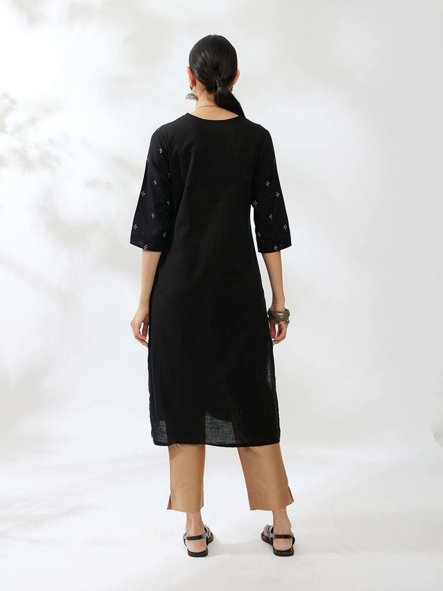 Daali Black Cotton Floral Print Straight Kurta