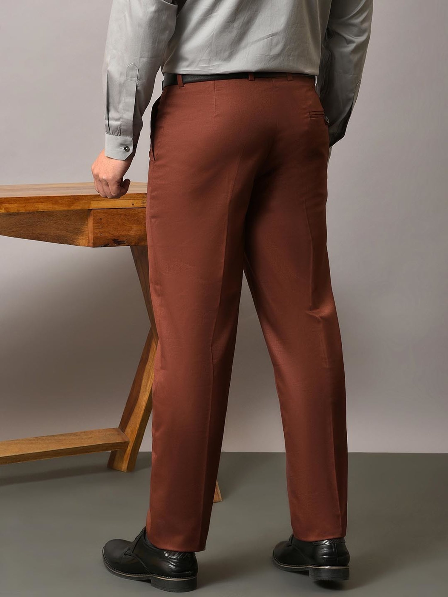 Hangup Brown Regular Fit Flat Front Trousers