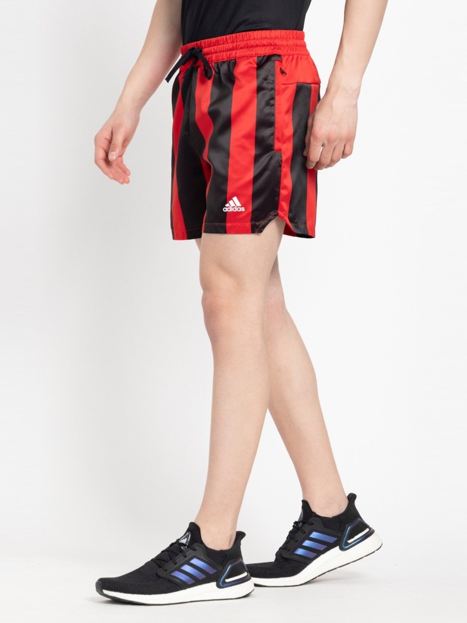 Reebok Black Regular Fit Sports Shorts