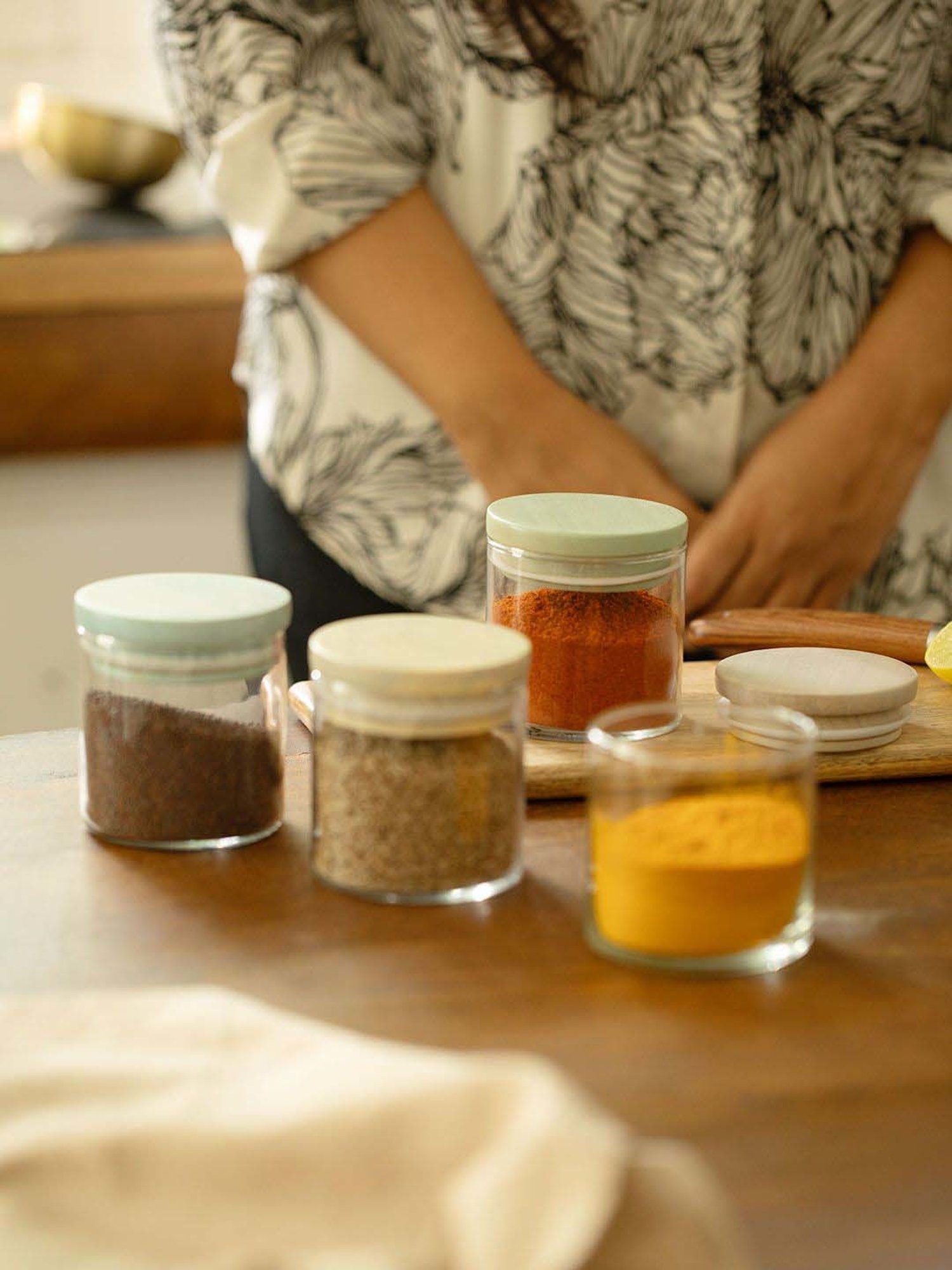 Aristo Silver Stainless Steel Storage Containers with Base Stand - Set of 7