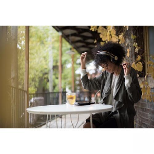 AKG K92 Closed-Back Headphones