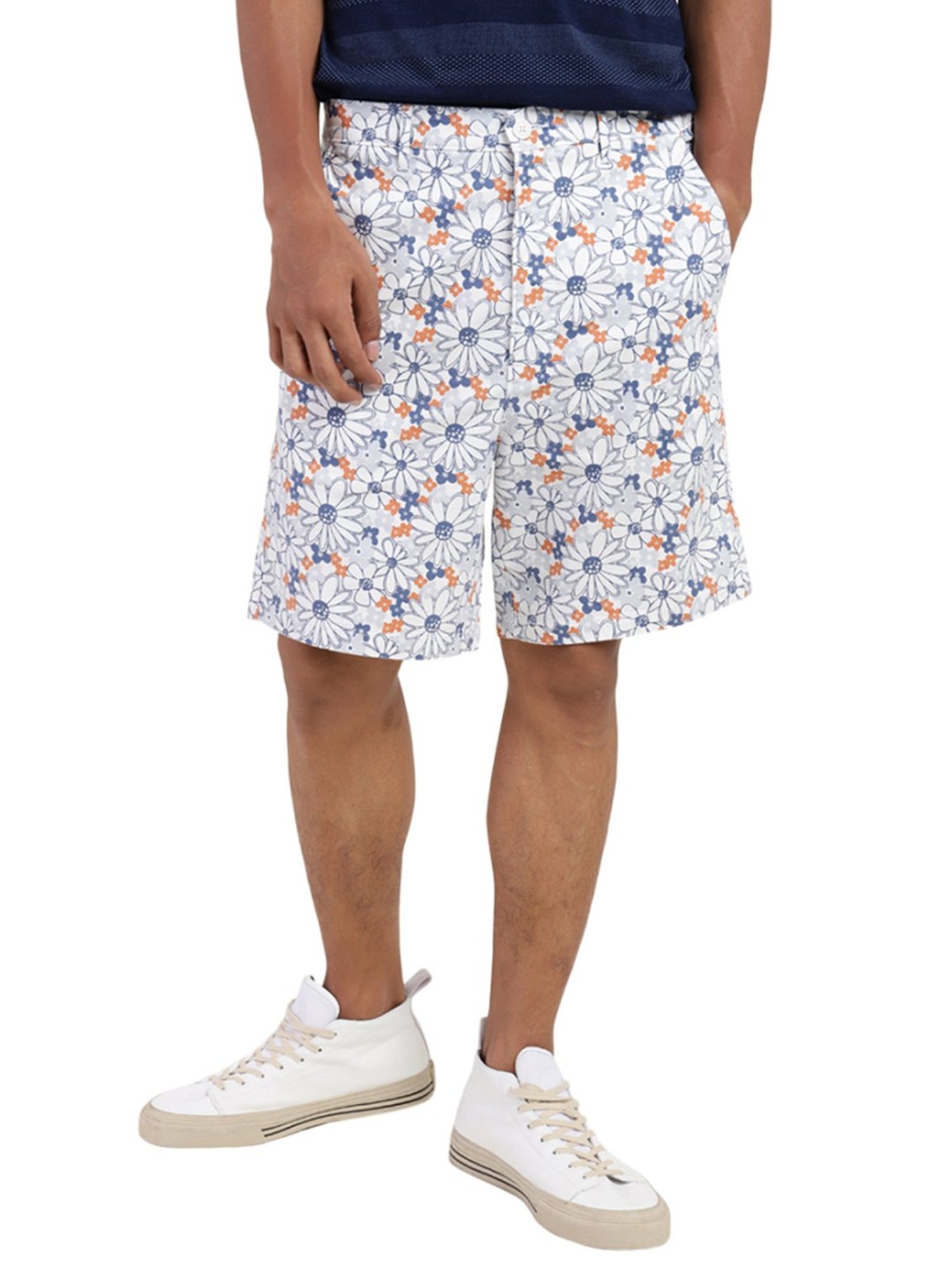 Levi's White Relaxed Fit Floral Print Shorts